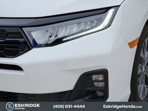 Certified 2026 Honda Odyssey Touring image 10