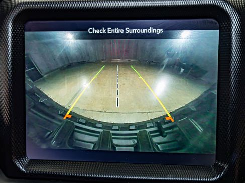 Used 2020 Jeep Wrangler Unlimited Sahara image 23
