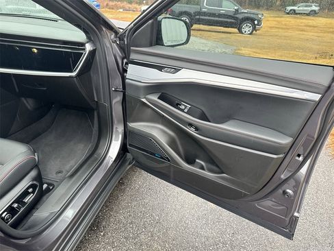 Used 2024 Jeep Wagoneer Launch Edition image 31