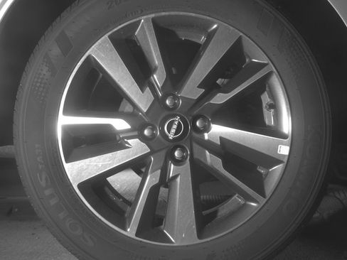 Used 2025 Nissan Versa SV FWD image 15