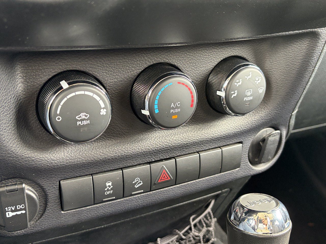 Used 2015 Jeep Wrangler Sport AWD/4WD image 26