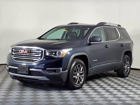 Used 2017 GMC Acadia SLT FWD image 3