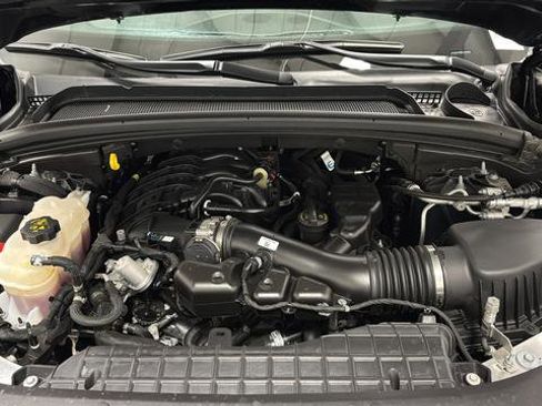 Used 2025 Jeep Grand Cherokee Altitude AWD/4WD image 27