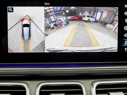 Used 2022 Mercedes-Benz GLS 580 4MATIC image 32