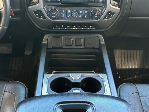 Used 2017 GMC Sierra 2500 Denali w/ Duramax Plus Package AWD/4WD image 28