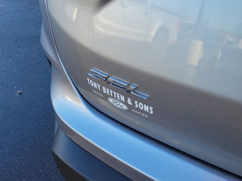 Used 2023 Ford Edge SEL w/ Convenience Package image 7