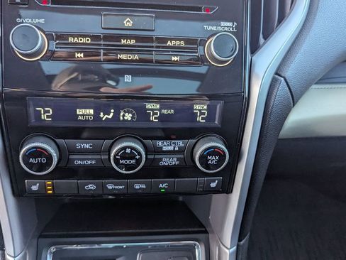 Used 2022 Subaru Ascent Limited w/ Technology Package image 19