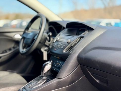 Used 2015 Ford Focus SE image 15