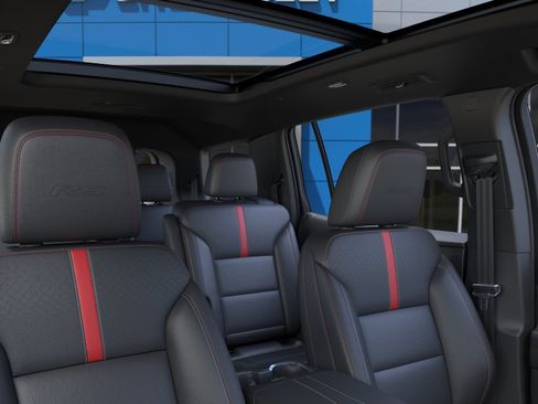 New 2027 Chevrolet Traverse RS w/ LPO, Floor Liner Package FWD image 25