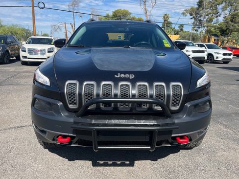 Used 2014 Jeep Cherokee Trailhawk w/ Comfort/Convenience Group AWD/4WD image 12