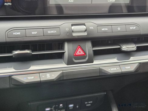 Used 2025 Kia K4 EX image 24