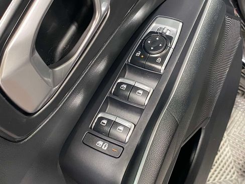 Used 2025 Kia Sorento S w/ Panoramic Sunroof Package FWD image 20