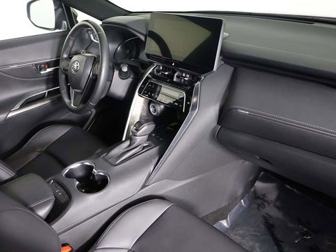 Used 2023 Toyota Venza Nightshade image 26