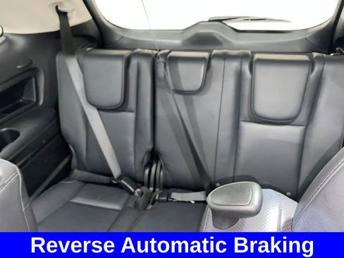 Certified 2022 Subaru Ascent Touring AWD/4WD image 12