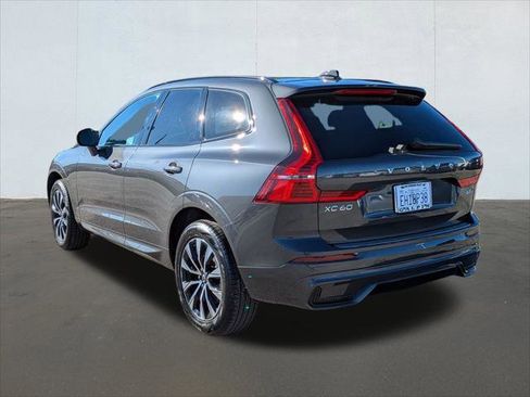 Used 2025 Volvo XC60 B5 Core w/ Protection Package Premier image 3