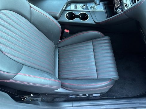 Used 2025 Genesis G70 2.5T w/ Sport Prestige Package image 13