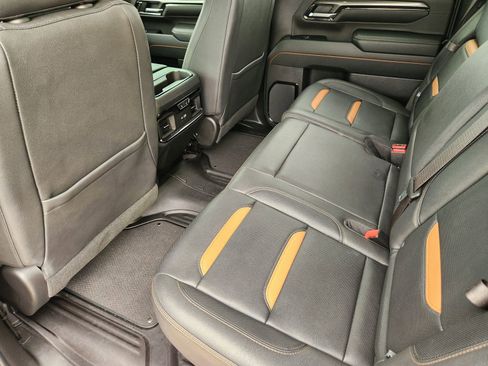 Used 2024 GMC Sierra 2500 AT4 w/ AT4 Premium Plus Package AWD/4WD image 32