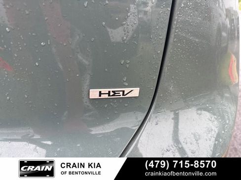 Used 2023 Kia Niro SX Touring image 13