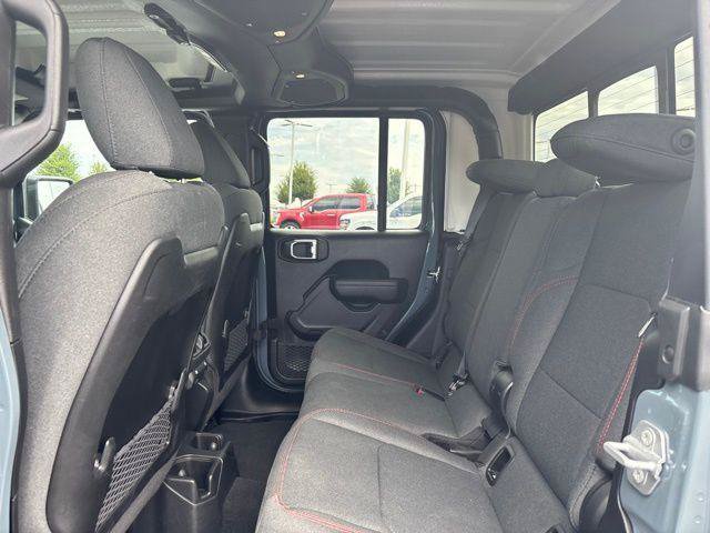 Used 2026 Jeep Gladiator Rubicon AWD/4WD image 17