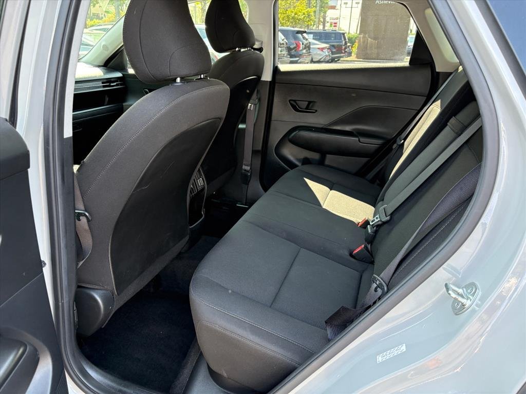 Certified 2024 Hyundai Kona SEL AWD/4WD image 19