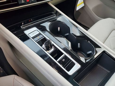 New 2026 Volkswagen Atlas SE image 9