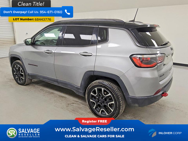 Used 2019 Jeep Compass Trailhawk AWD/4WD image 3