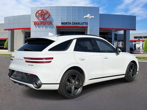 Used 2022 Genesis GV70 3.5T Sport w/ Sport Prestige Package AWD/4WD image 7