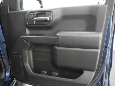 Used 2019 GMC Sierra 1500 4x4 Crew Cab w/ Convenience Package image 12