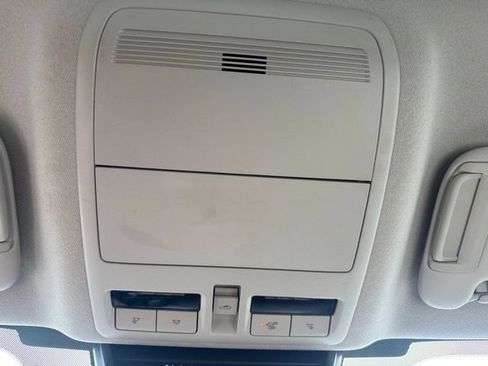 Used 2025 MAZDA MAZDA3 s FWD image 16