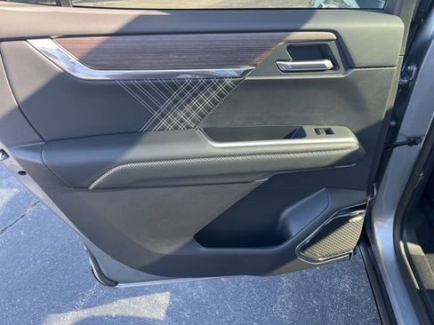 New 2026 GMC Acadia Denali image 16