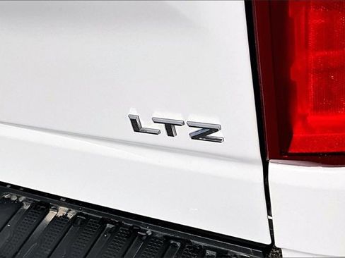 Used 2020 Chevrolet Silverado 1500 LTZ w/ LTZ Convenience Package image 25