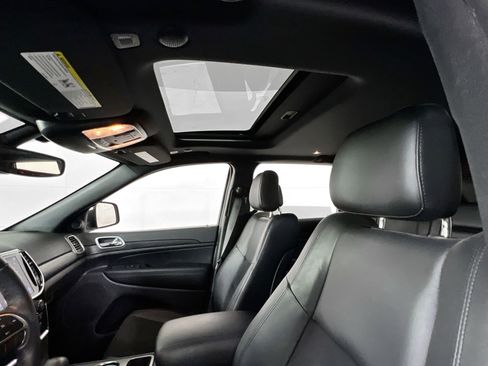 Used 2022 Jeep Grand Cherokee Laredo X image 22