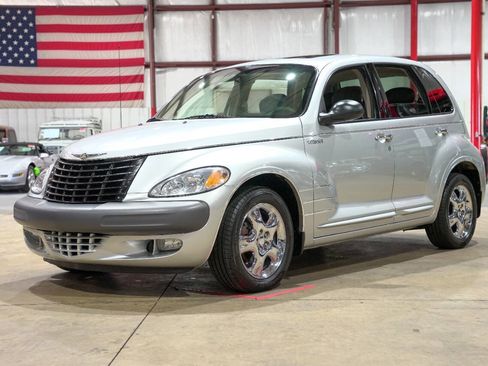 Used 2001 Chrysler PT Cruiser FWD image 1