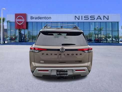 Used 2023 Nissan Pathfinder Platinum AWD/4WD image 6