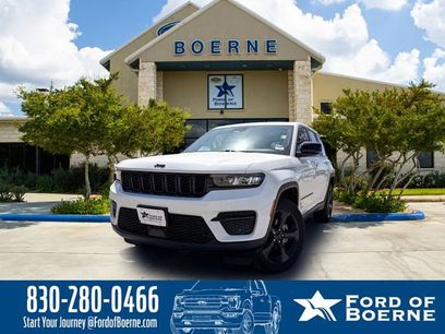 Used 2023 Jeep Grand Cherokee Altitude