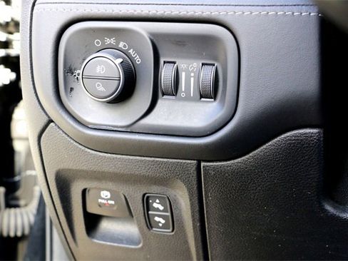 Used 2020 RAM 1500 Limited image 20