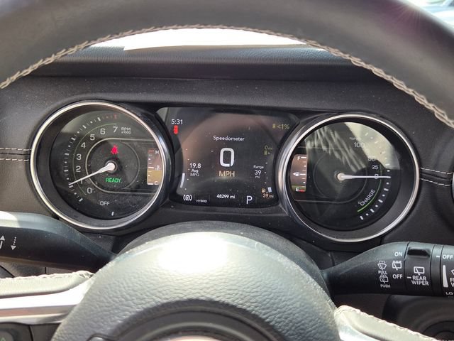 Used 2023 Jeep Wrangler Unlimited Sahara w/ Cold Weather Group AWD/4WD image 21