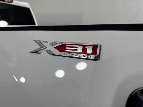 Used 2024 GMC Sierra 2500 SLE w/ SLE Convenience Package AWD/4WD image 31