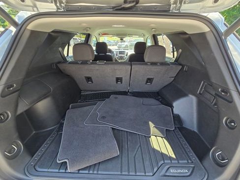Used 2021 Chevrolet Equinox LT w/ Driver Convenience Package FWD image 14