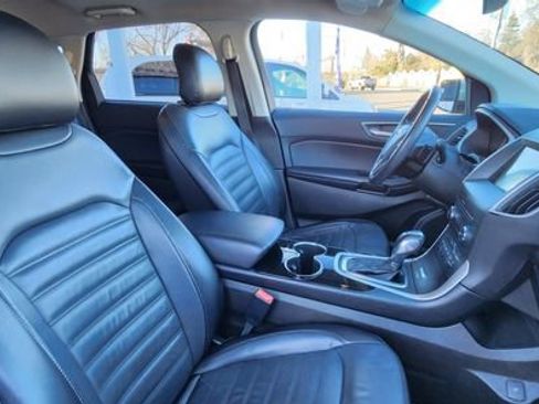 Used 2017 Ford Edge SEL w/ Equipment Group 201A image 12