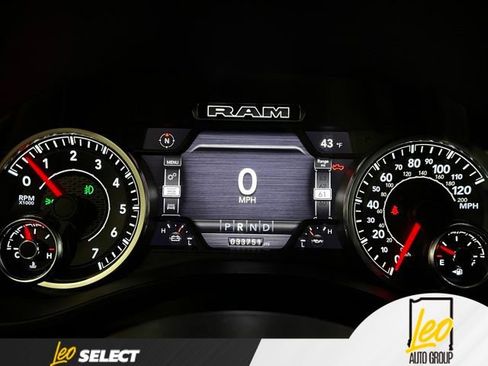 Used 2022 RAM 1500 Big Horn AWD/4WD image 11