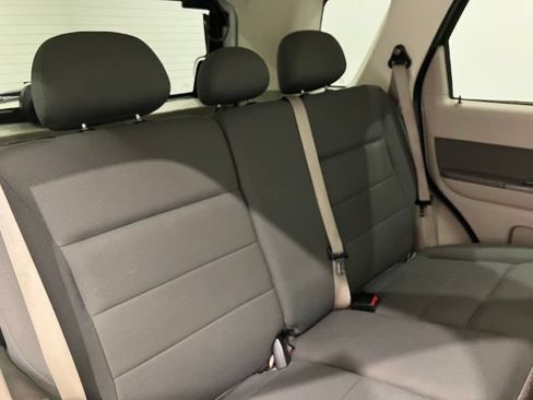 Used 2009 Ford Escape Limited AWD/4WD image 39