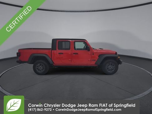 Used 2023 Jeep Gladiator Sport AWD/4WD image 6