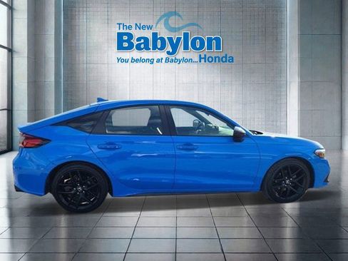 Used 2023 Honda Civic Sport image 5