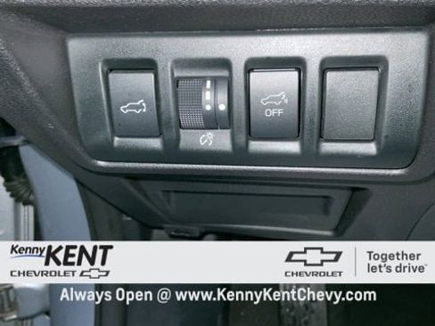 Used 2023 Subaru Outback Premium image 28