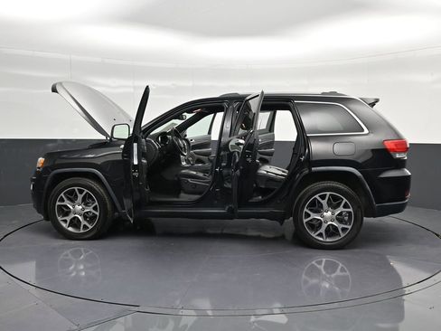 Used 2019 Jeep Grand Cherokee Limited image 42