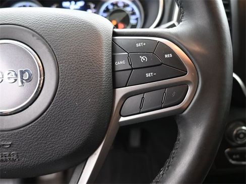 Used 2019 Jeep Cherokee Latitude Plus image 28