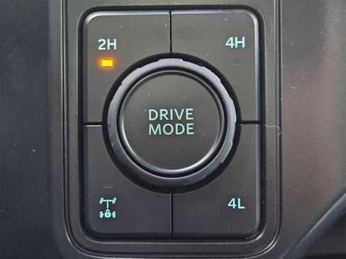 New 2025 Ford F250 Lariat w/ Lariat Ultimate Package image 16