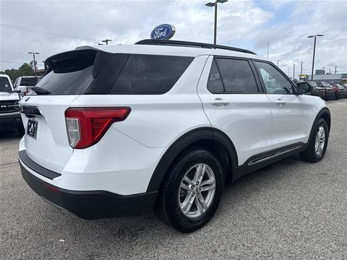 Certified 2021 Ford Explorer XLT w/ Equipment Group 202A RWD image 3