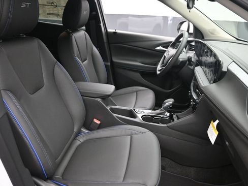 New 2026 Buick Encore GX Sport Touring AWD/4WD image 9